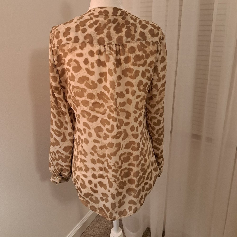 Banana Republic Animal Print Long Sleeve Collarless Blouse EUC - Size OP - Picture 7 of 7